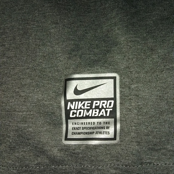 Nike Pro Combat Drifit Compression Shirt - Picture 2 of 5